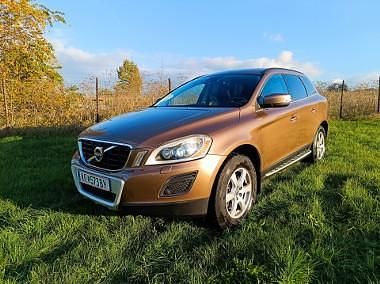 Brązowy Używany 2010 Volvo XC60 SUV | 42 000 zł (Dość drogi) - Obraz 1/4