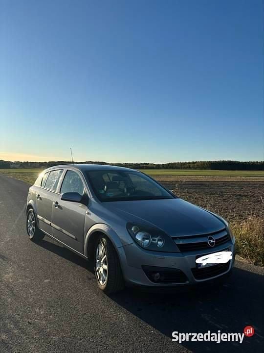 Niebieski Używany 2004 Opel Astra Hatchback | 5300 zł (Dobra cena) - Obraz 1/3