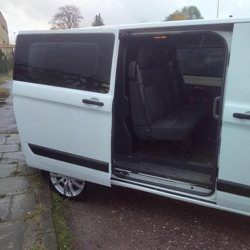 Biały Używany 2019 Ford Transit Kombi | 70 000 zł (Uczciwa cena) - Obraz 1/4