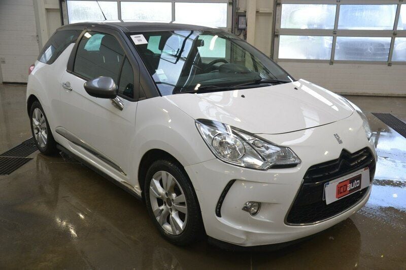 Biały Używany 2013 Citroën DS3 Hatchback | 12 800 zł - Obraz 1/4