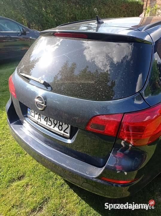 Niebieski Używany 2011 Opel Astra Sport Kombi | 8000 zł - Obraz 1/4