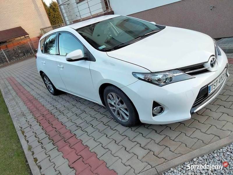 Używany Toyota Auris 90 KM (66 kW) 2013