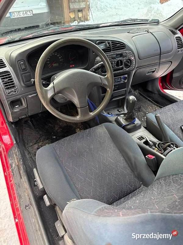 Używany Mitsubishi Colt 2000 Czerwony Hatchback