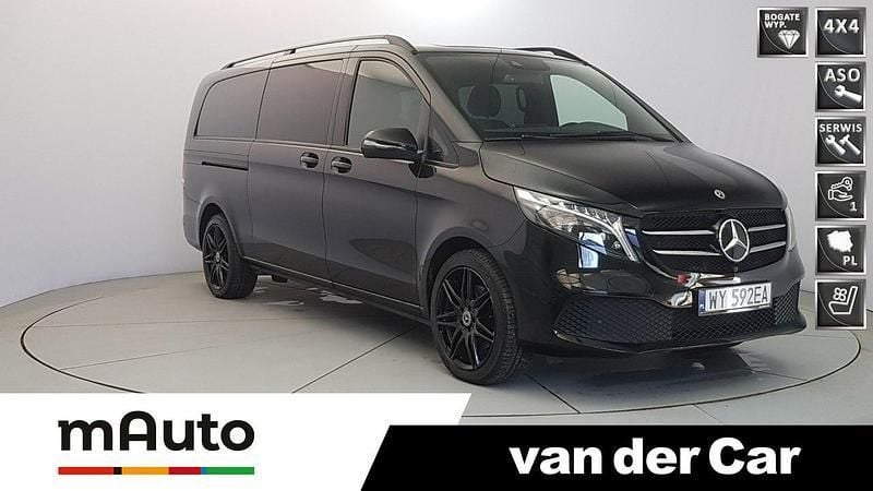 Czarny Używany 2023 Mercedes V250 Minivan | 349 900 zł - Obraz 1/4