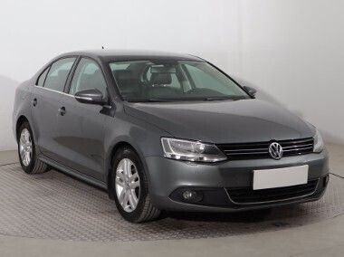 Szary Używany 2012 VW Jetta Sedan/Limuzyna | 27 999 zł (Uczciwa cena) - Obraz 1/4