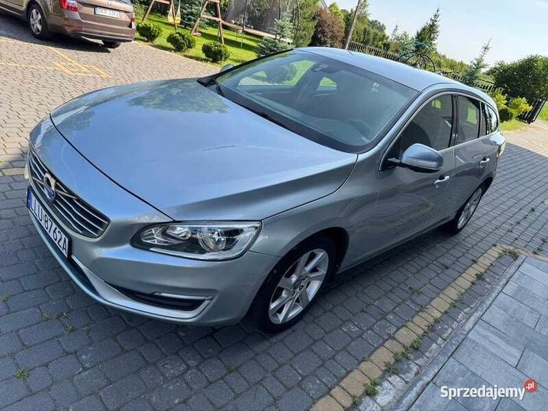 Srebrny Używany 2014 Volvo V60 Kombi | 27 900 zł (Uczciwa cena) - Obraz 1/4