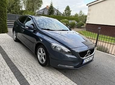 Inny kolor Używany 2016 Volvo V40 Kombi | 35 900 zł (Uczciwa cena) - Obraz 1/4
