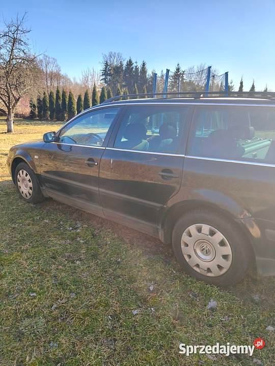 Używany VW Passat 2003 Czarny Kombi