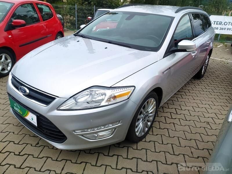 Używany Ford Mondeo 140 KM (102 kW) 2014 Srebrny Kombi