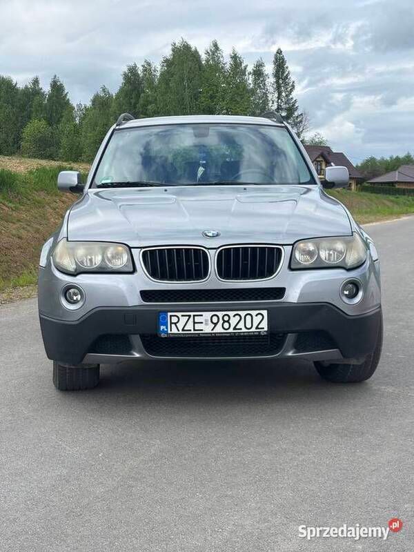 Szary Używany 2008 BMW X3 SUV | 24 000 zł (Uczciwa cena) - Obraz 1/4