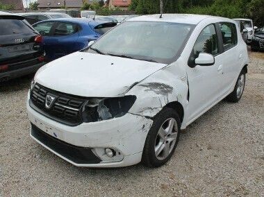 Biały Używany 2017 Dacia Sandero Hatchback | 11 900 zł - Obraz 1/4