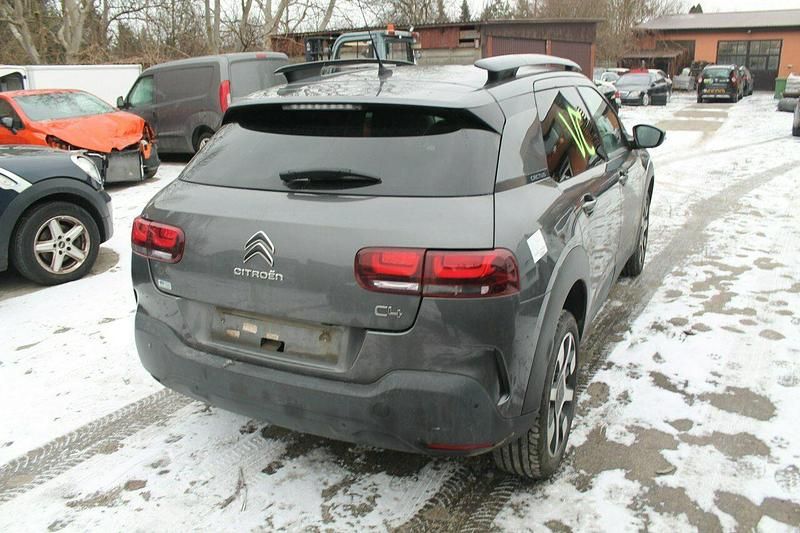 Używany Citroën C4 Cactus 131 KM (96 kW) 2019 Szary Hatchback