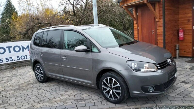 Szary (metalik) Używany 2011 VW Touran Minivan | 24 900 zł (Uczciwa cena) - Obraz 1/4