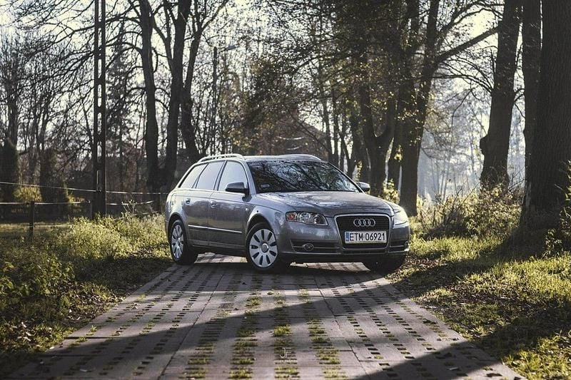 Szary (metalik) Używany 2007 Audi A4 Kombi | 9999 zł - Obraz 1/4