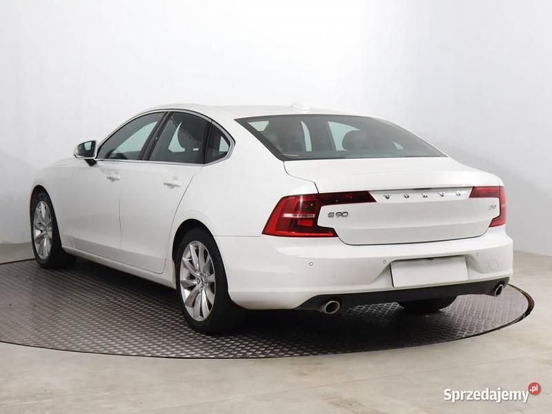 Używany Volvo S90 2018 Biały Sedan/Limuzyna