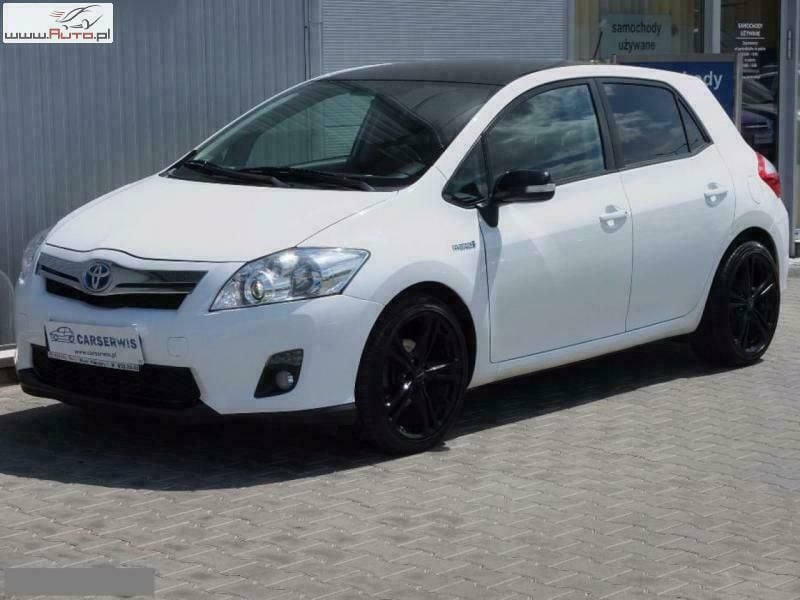 Używany Toyota Auris Hybrid 99 KM (72 kW) 2012 Biały Hatchback