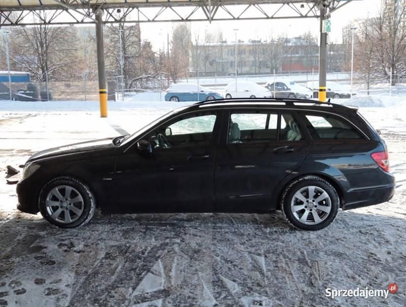 Używany Mercedes C200 2011 Szary Kombi