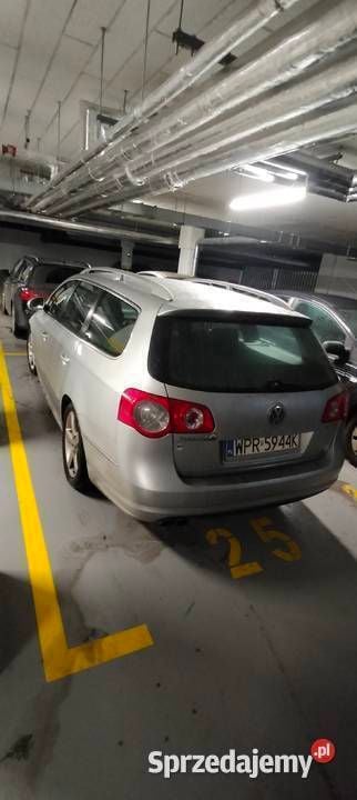 Używany 2009 VW Passat R-line Kombi | 16 000 zł (Dobra cena) - Obraz 1/4