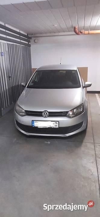 Srebrny Używany 2010 VW Polo Hatchback | 13 500 zł (Dobra cena) - Obraz 1/4