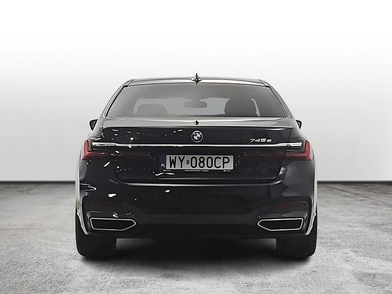 Używany BMW 745 Sport Line 285 KM (209 kW) 2021 Czarny Sedan/Limuzyna