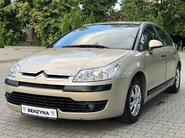 Złoty Używany 2006 Citroën C4 Hatchback | 6800 zł (Uczciwa cena) - Obraz 1/4