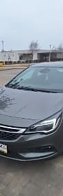 Używany Opel Astra Dynamic 125 KM (91 kW) 2017 Szary Hatchback