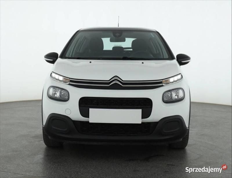 Biały Używany 2018 Citroën C3 PureTech Hatchback | 37 999 zł (Uczciwa cena) - Obraz 1/4