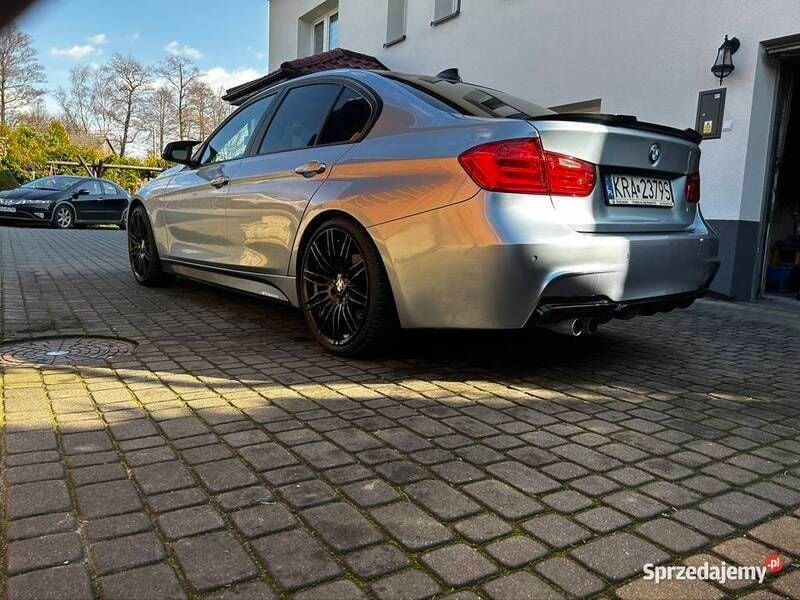Używany 2013 BMW 328 Sport Line Sedan/Limuzyna | 55 000 zł (Uczciwa cena) - Obraz 1/4