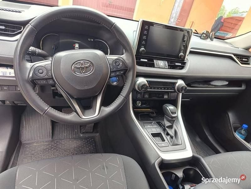 Używany Toyota RAV4 Hybrid 2021 SUV