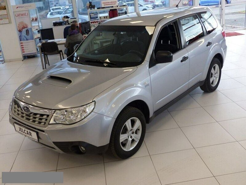 Srebrny Używany 2011 Subaru Forester SUV | 28 999 zł (Drogi) - Obraz 1/4