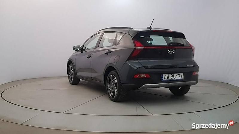 Używany Hyundai Bayon 101 KM (74 kW) 2022 Szary SUV