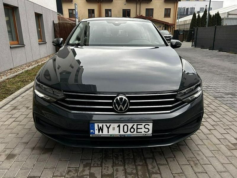Używany VW Passat 150 KM (110 kW) 2020 Szary Sedan/Limuzyna
