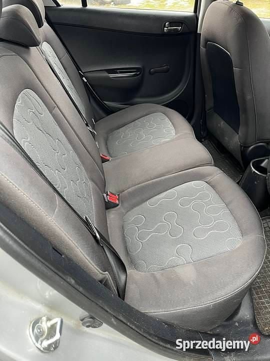 Używany Hyundai i20 2010 Srebrny Hatchback