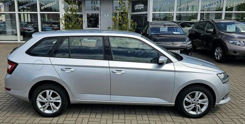 Używany Skoda Fabia 95 KM (69 kW) 2019 Srebrny (metalik) Kombi