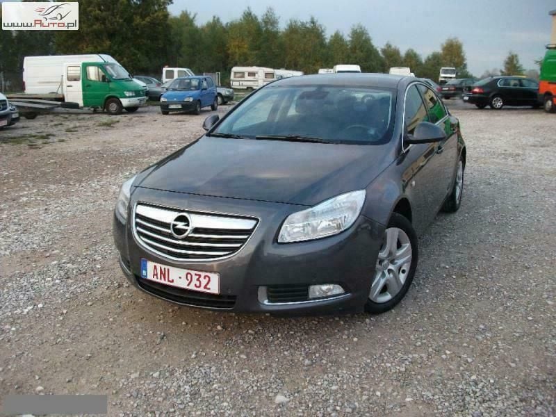 Używany Opel Insignia 130 KM (95 kW) 2009 Szary (metalik) Sedan/Limuzyna