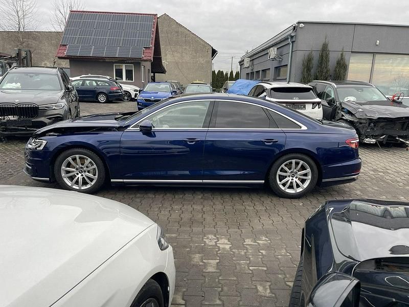 Używany Audi A8 286 KM (210 kW) 2021 Niebieski Sedan/Limuzyna
