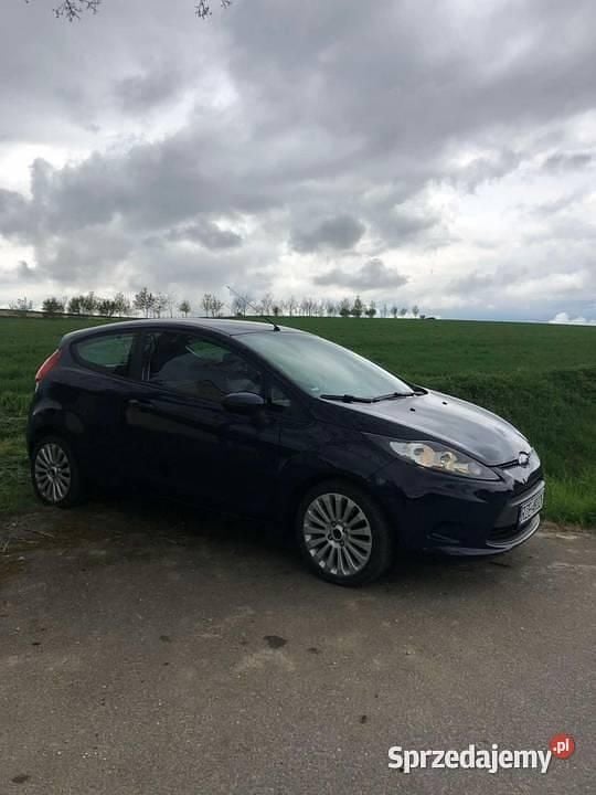Granatowy Używany 2010 Ford Fiesta Hatchback | 14 700 zł (Uczciwa cena) - Obraz 1/4