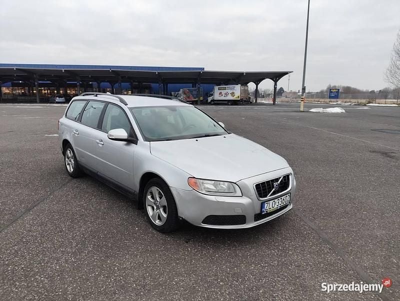 Używany Volvo V70 2009 Srebrny Kombi