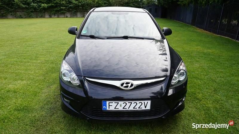 Czarny Używany 2011 Hyundai i30 Hatchback | 18 999 zł (Uczciwa cena) - Obraz 1/4