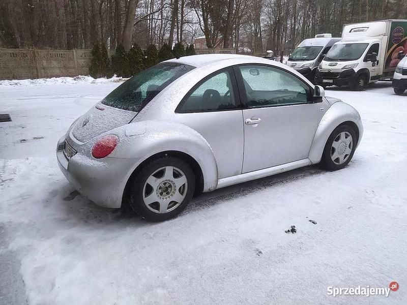 Używany VW New Beetle 1999 Srebrny Hatchback