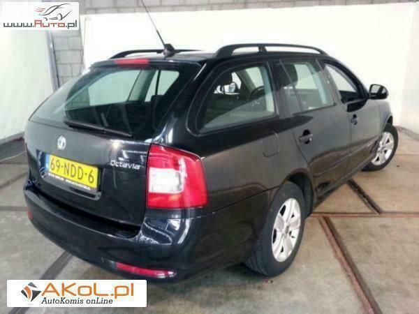 Używany Skoda Octavia 105 KM (77 kW) 2010 Czarny Sedan/Limuzyna