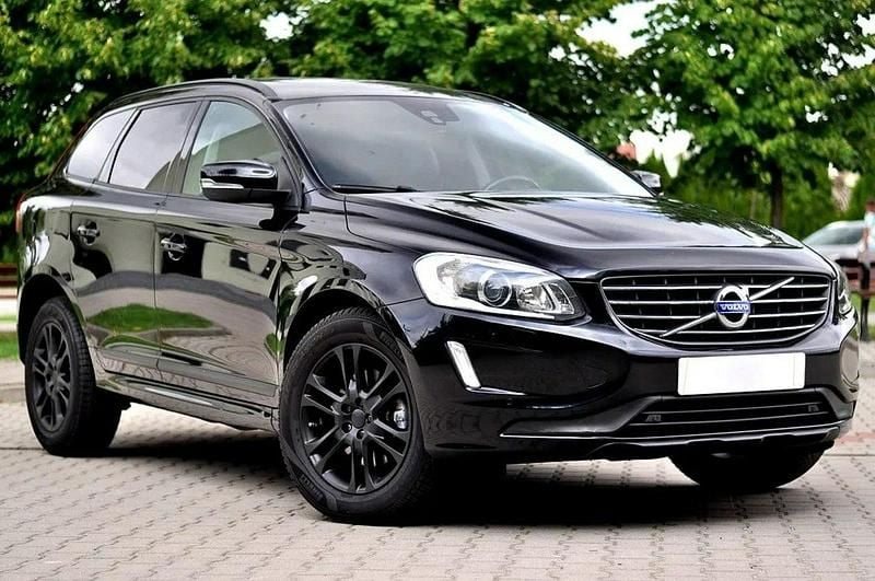 Czarny (metalik) Używany 2014 Volvo XC60 SUV | 55 900 zł (Uczciwa cena) - Obraz 1/4