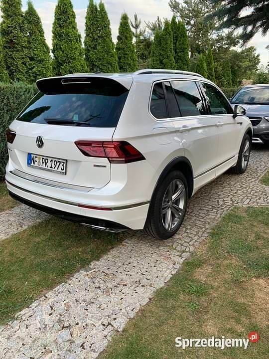 Biały Używany 2018 VW Tiguan R-line SUV | 81 000 zł (Dobra cena) - Obraz 1/4