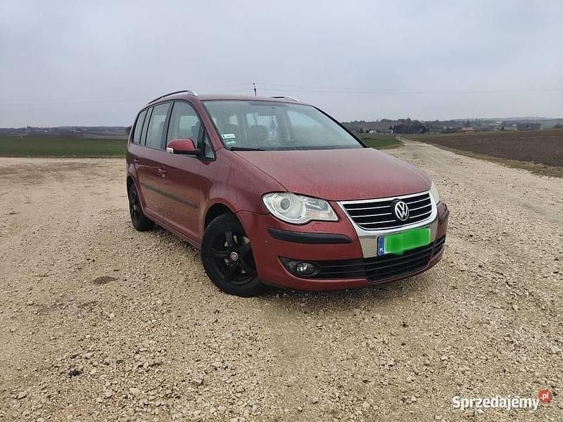 Bordowy Używany 2009 VW Touran Minivan | 12 000 zł (Dobra cena) - Obraz 1/4