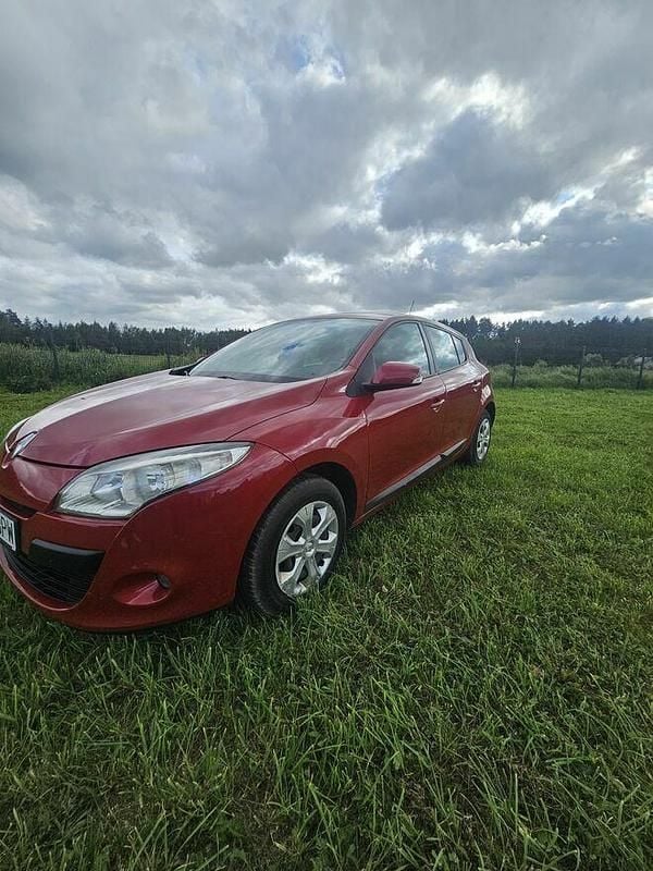 Inny kolor Używany 2009 Renault Mégane III Hatchback | 14 000 zł (Uczciwa cena) - Obraz 1/4