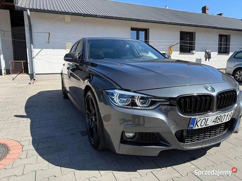 Szary Używany 2016 BMW 330 Comfort Edition Sedan/Limuzyna | 69 999 zł (Dość drogi) - Obraz 1/4