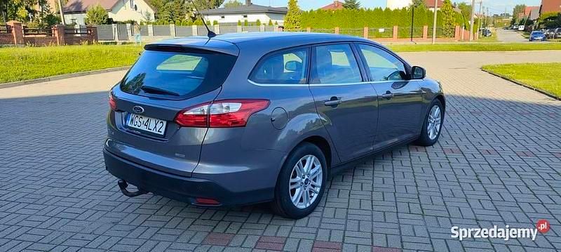 Brązowy Używany 2012 Ford Focus Kombi | 22 900 zł (Dość drogi) - Obraz 1/4