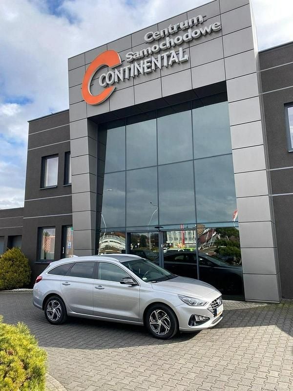 Używany Hyundai i30 120 KM (88 kW) 2022 Szary Kombi