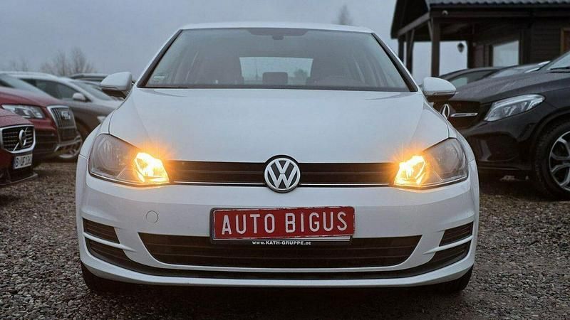 Używany VW Golf VII 86 KM (63 kW) 2014 Biały Hatchback