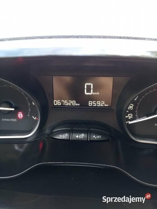 Używany Peugeot 208 2018 Hatchback